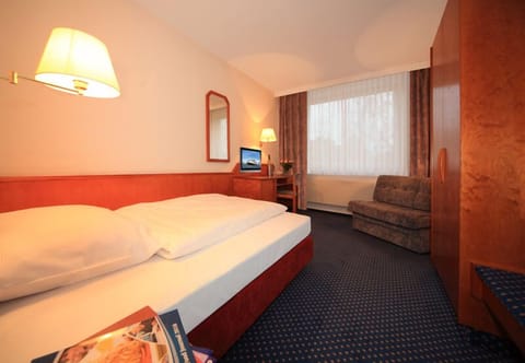 Single Room | Desk, free WiFi, bed sheets