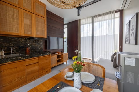 Villa, 1 Bedroom, Pool View | Private kitchenette | Toaster