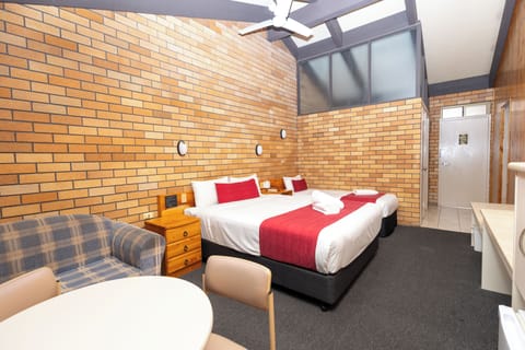 Superior Apartment | Desk, iron/ironing board, WiFi (free)