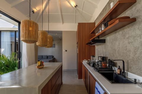 Villa, 3 Bedrooms | Private kitchen | Fridge, toaster, blender, freezer