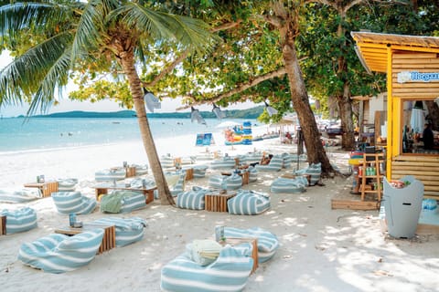 Beach bar