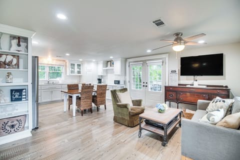 Cottage (2 Bedrooms) | Front of property