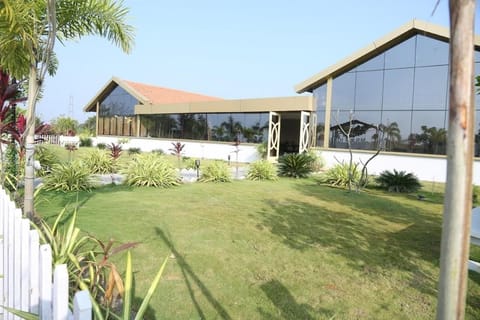 Deluxe Double Room, Balcony, Garden View | Garden view