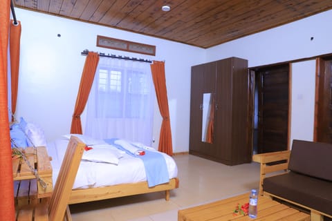 Executive Double Room | Free WiFi