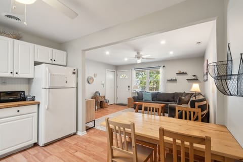 Condo, 2 Bedrooms | Private kitchen | Fridge, oven, coffee/tea maker, toaster