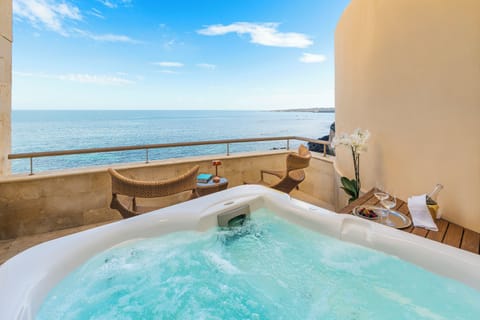 Junior Double Room, Sea View | Egyptian cotton sheets, premium bedding, down comforters, minibar