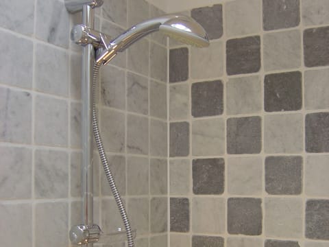 Standard Double Room, Ensuite, Garden View (Chambre verso) | Bathroom