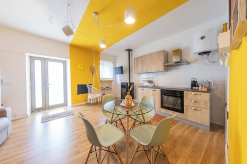 Apartment, 1 Bedroom, Kitchen | Living area | Flat-screen TV