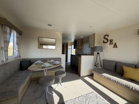 Chalet | Living area | TV, fireplace