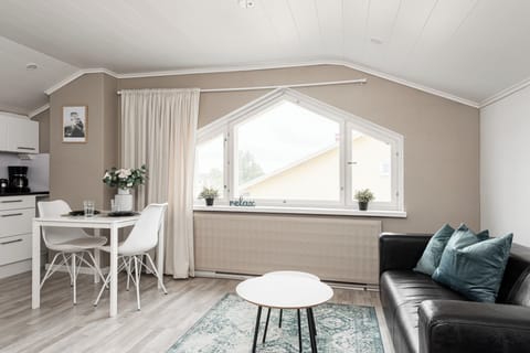 Economy Studio | Living area