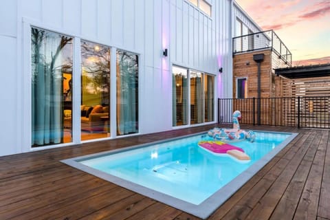 4 bedrooms, high-speed internet