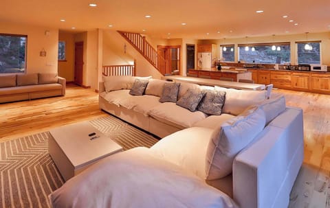House, Multiple Beds, Patio, Mountain View (The Elevator House) | Living area | 65-inch flat-screen TV with digital channels