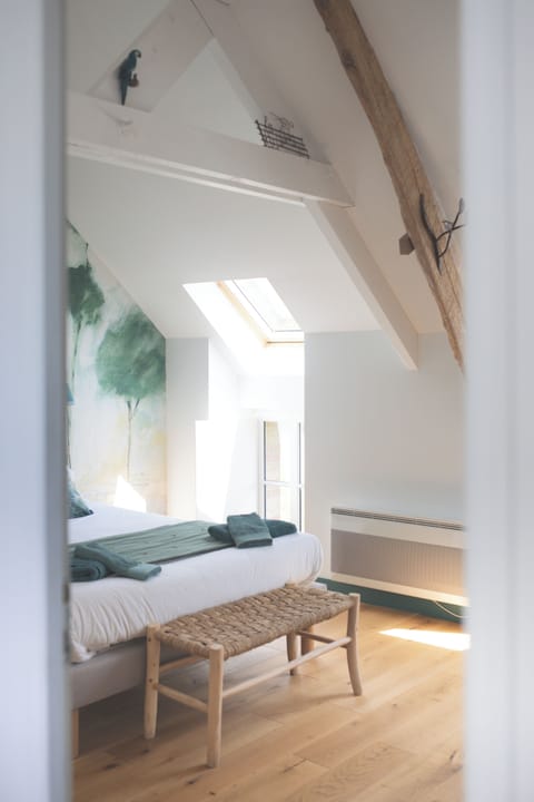 Classic Double Room, Garden View | Desk, free WiFi, bed sheets