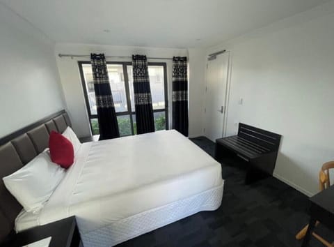 Basic Room | Soundproofing, free WiFi