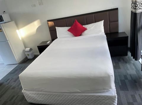 Basic Room | Soundproofing, free WiFi