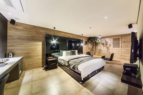 Down comforters, memory foam beds, soundproofing, free WiFi