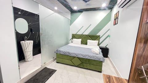 Deluxe Room | Free WiFi, bed sheets