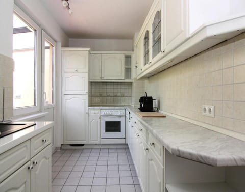 House | Private kitchen | Highchair