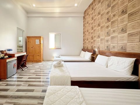 Standard Suite, City View | Free minibar items, desk, laptop workspace, soundproofing