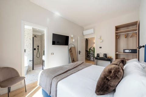 Superior Double Room | In-room safe, blackout drapes, soundproofing, free WiFi