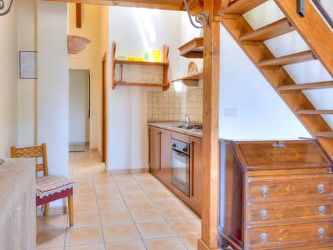 Comfort House, 2 Bedrooms | Private kitchen | Fridge, oven, coffee/tea maker, electric kettle