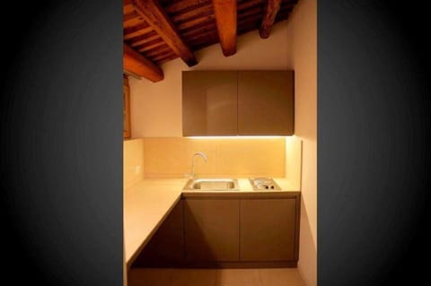 Classic House, 2 Bedrooms | Private kitchen