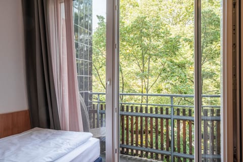 Single Room | In-room safe, individually decorated, individually furnished, desk