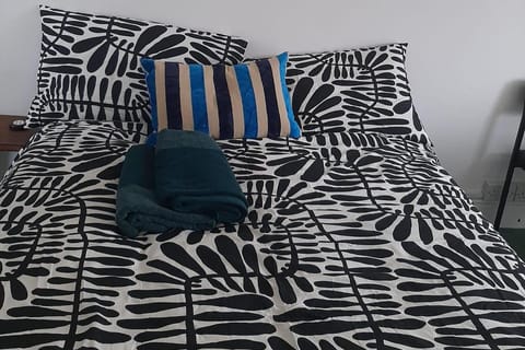 Studio | 1 bedroom, free wired internet, bed sheets