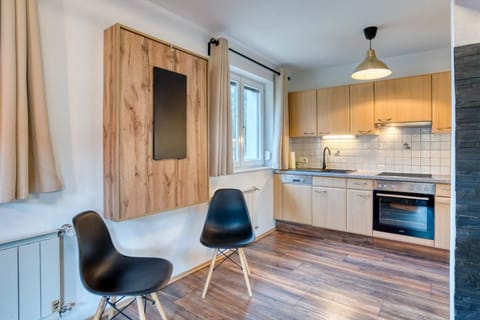 Apartment, 2 Bedrooms, Balcony, Garden View | Interior