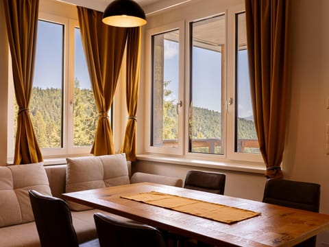 Apartment | Dining