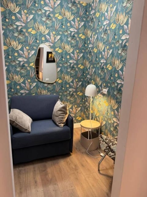 Economy Double Room, Ensuite, Courtyard View | Egyptian cotton sheets, premium bedding, down comforters