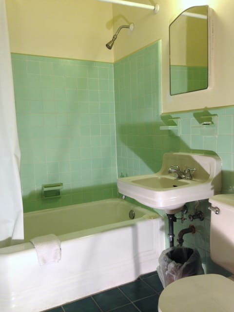 Standard Double Room, 2 Double Beds, Smoking | Bathroom | Combined shower/tub, deep soaking tub, hair dryer, towels
