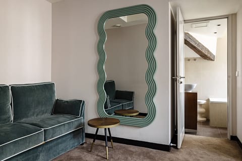 Premium Room, 1 King Bed with Sofa bed | Premium bedding, minibar, in-room safe, desk