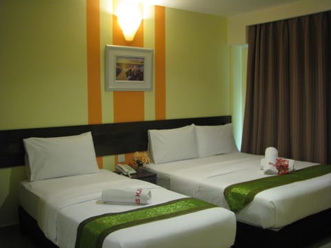 Family 3 With Balcony | 1 bedroom, desk, WiFi (free), bed sheets