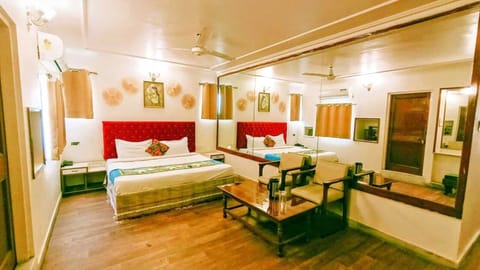 Presidential Double Room, City View | Desk, laptop workspace, free WiFi, bed sheets