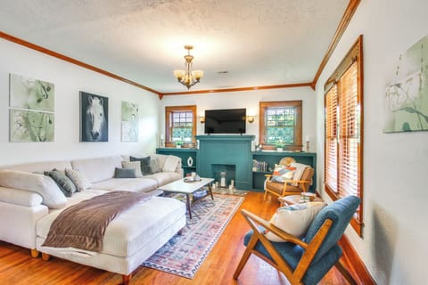 House (2 Bedrooms) | Interior