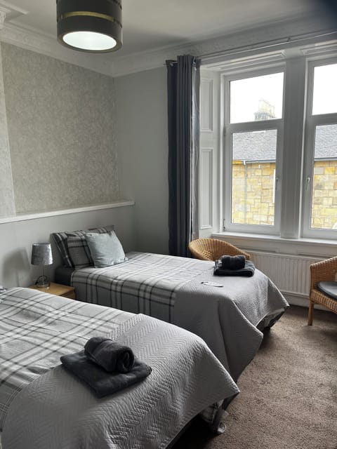 Classic Twin Room | Iron/ironing board, free WiFi