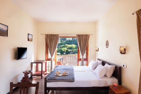 Comfort Double Room, Balcony, Mountain View | Desk, laptop workspace, iron/ironing board, free WiFi