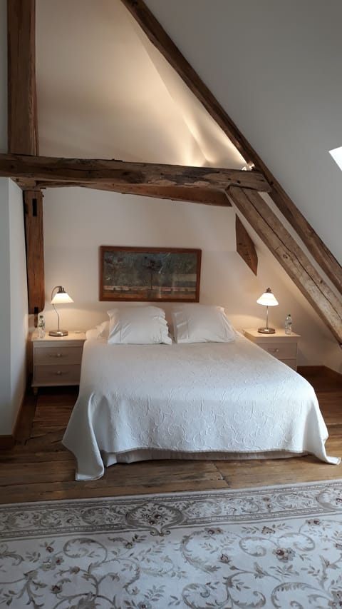 Superior Triple Room, Park View | Iron/ironing board, free WiFi