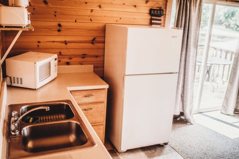 2 bedrooms, premium bedding, pillowtop beds, free WiFi