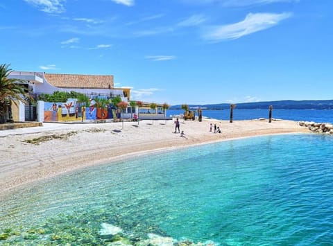 Apartment (One Bedroom Apartment with Balcony an) | Beach