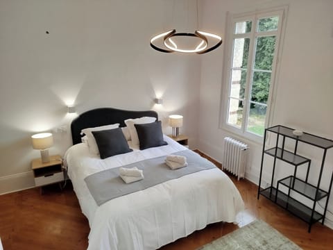 Deluxe Double Room, Garden View | Champagne service