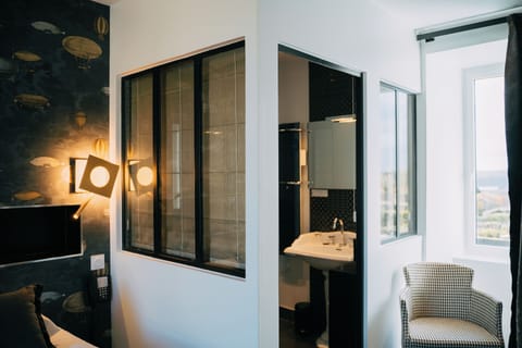 Superior Suite, Sea View | Individually decorated, free WiFi