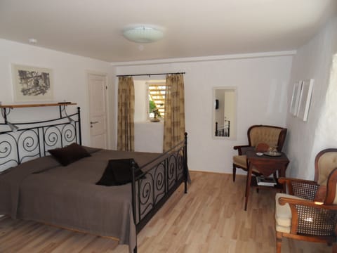 Double Room, Terrace | Free WiFi, bed sheets