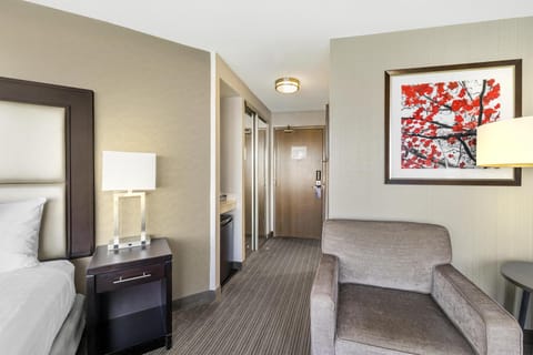 1 bedroom, premium bedding, down comforters, pillowtop beds