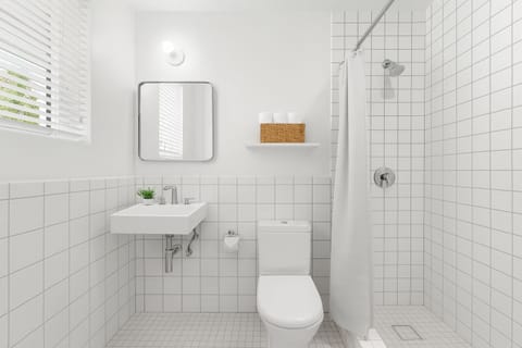 Shower, free toiletries, hair dryer, towels