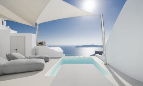Premium Suite, 2 Bedrooms, Hot Tub, Caldera & Sea View | In-room safe, iron/ironing board, bed sheets