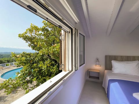 Soundproofing, iron/ironing board, free WiFi