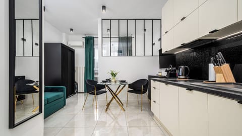 Apartment (183) | Living area | Flat-screen TV