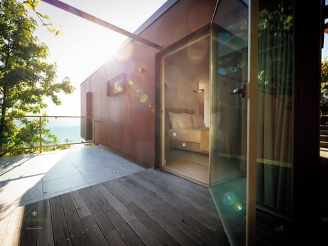 Suite, Balcony, Vineyard View | Soundproofing, free WiFi, bed sheets